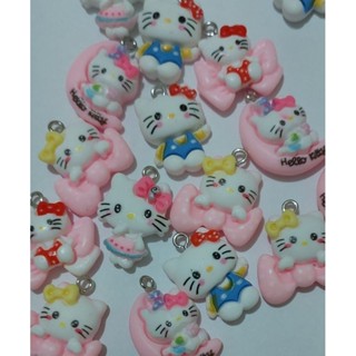 Pingente em resina Hello Kitty - 6 unidades( em pares)