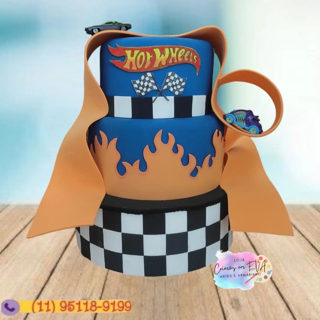Bolo Fake Hot Wheels - Criações em EVA