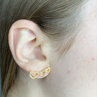 Brinco Ear Cuff Coração Cravejado Banhado Trio Corações Cravejados Ear Cuff