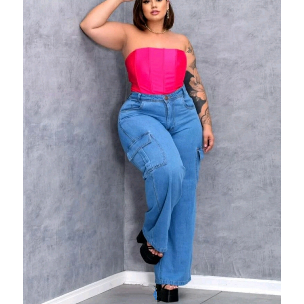 Produto CALÇA CARGO PLUS SIZE JEANS LAVAGEM CINTURA ALTA CALÇA WID LEG LISA COM BOLSO LATERAL — imagem 2 de 2