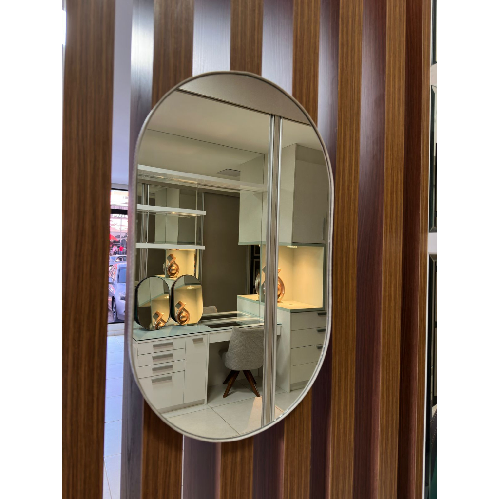 Espelho Decorativo Adnet Oval Orgânico Grande 70x50 cm Moldura Couro + Pendurador · foto 2