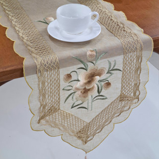 Caminho de Mesa Trilho Bordado Organza Bege C/Flor Palha - 1,80m