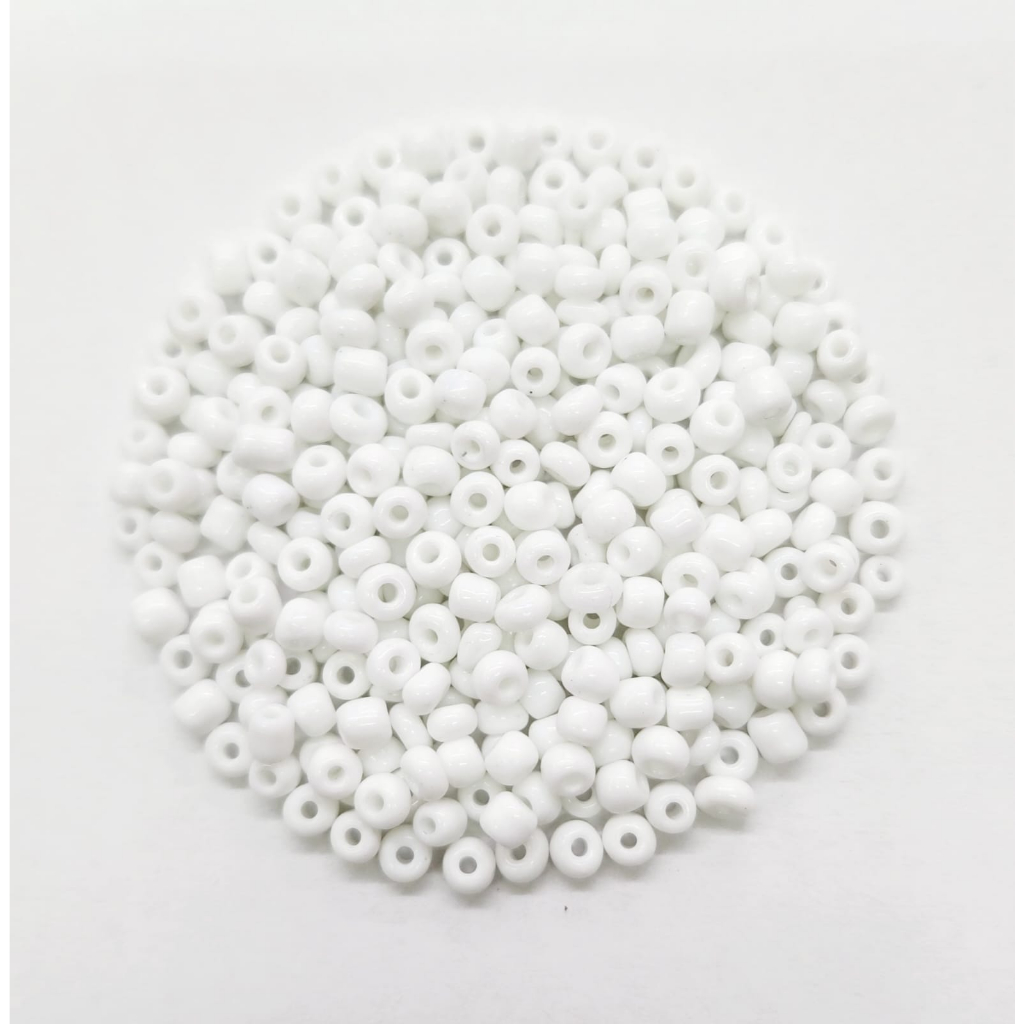 Miçanga de Vidro - 6/0 - Branca (aprox. 590 Peças) em Oferta na Shopee