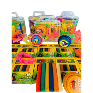 15 Maletinha de Acrilico + 15 Cortador Forminha + 15 Massinha De Modelar +15 Ioio Kit Lembracinha em Oferta na Shopee
