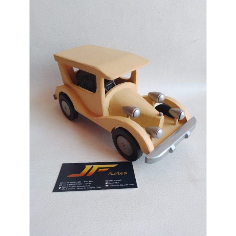 Miniatura em Madeira Carro Antigo Calhambeque