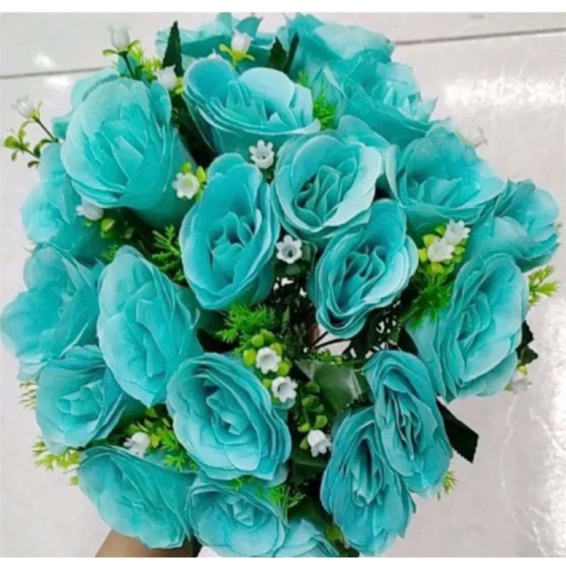 Buquê de rosas com folhagem C/24