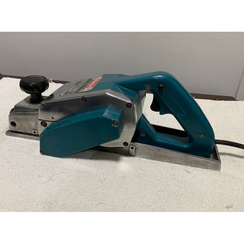 Plaina Manual Makita modelo 1100 usada