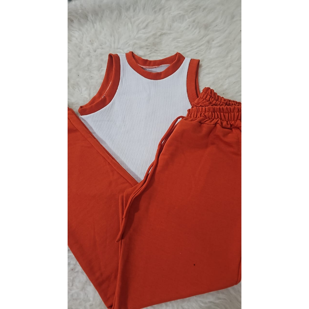 Conjunto Blusinha Ribana Mais calça Pantalona em moletinho conjunto versatil e moderno.