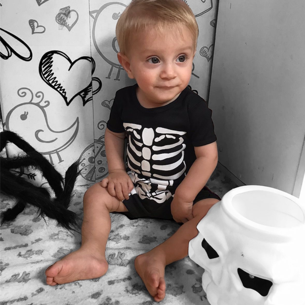 Fantasia Esqueleto Para Bebê  mesversário Body esqueleto e shorts Fantasia Caveira halloween