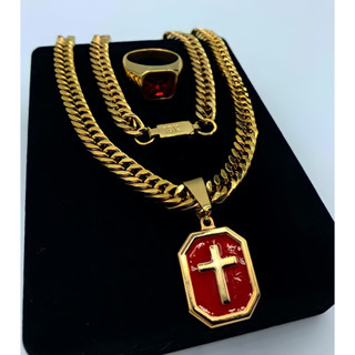 conjunto grumet masculino com pingentes de cruz e anel de pedra vermelha, pecas banhadas a Ouro 18k