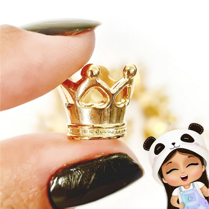 20 Mini Coroas Douradas em ABS 👑 Aplique Realeza | Príncipe Princesa | Lembrancinha Festa Luxo em Oferta na Shopee