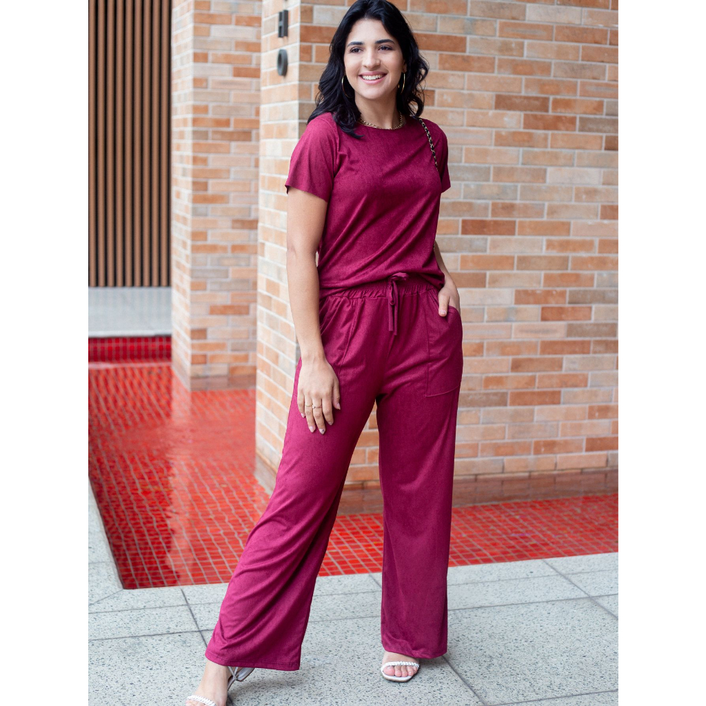 Conjunto Suede Calça Pantalona Cintura Alta e Blusa Básica Manga Curta Babylook