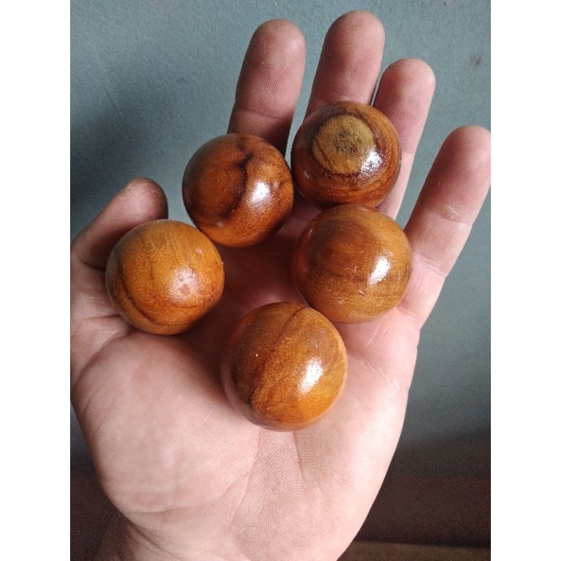 10 BOLINHA/ESFERA MADEIRA TEKA 35mm em Oferta na Shopee