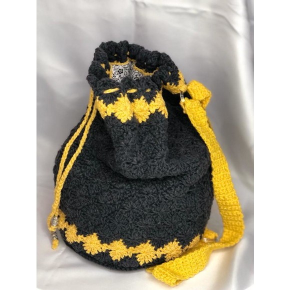 Mochila + Necessaire em Crochê Artesanal Feito à Mão Melhor Amiga