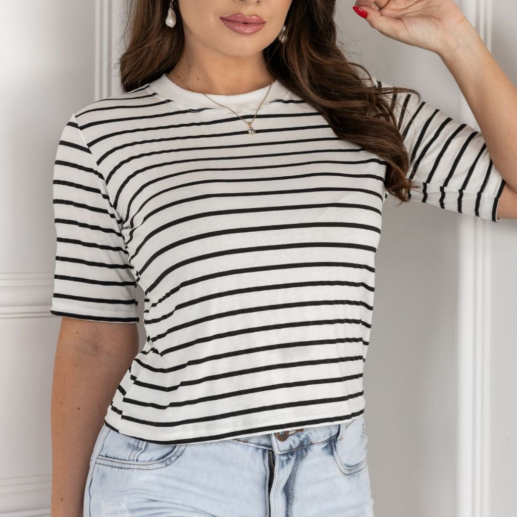 Blusa t-shirt listrada Feminina Old Money em Oferta na Shopee