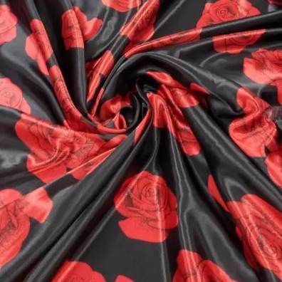 Tecido cetim estampado Rosas vermelhas (1 metro x 1,40metros)