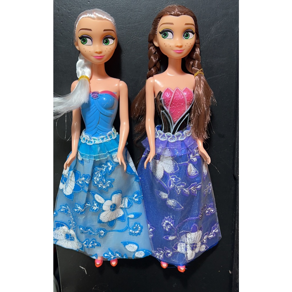 Brinquedo de boneca tema do frozen ELSA E ANNA com acessorio em Oferta na Shopee
