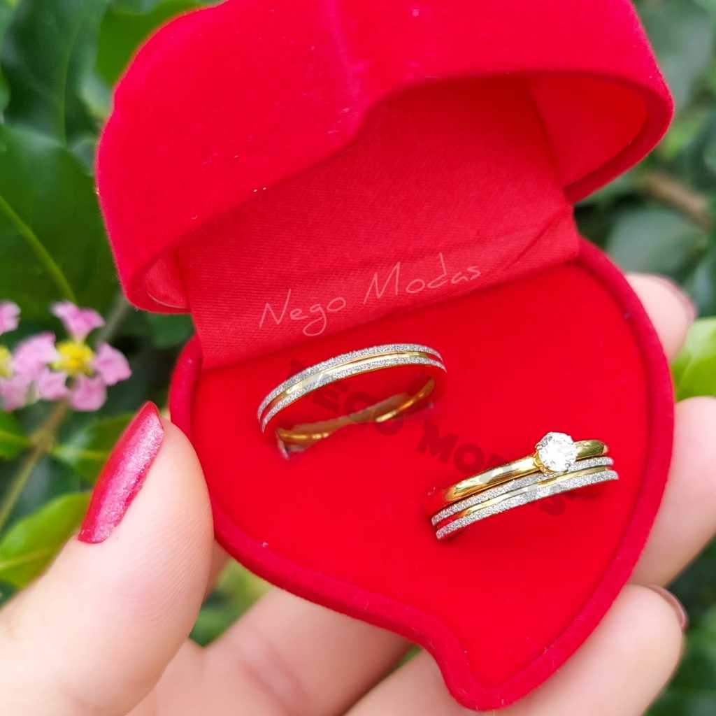 Par de Alianças Mistas 4mm, Aço Cirúrgico, diamantada, Dourado e Prata, Casamento, Relacionamento, Namoro, Compromisso, 2 Alianças em Aço Inox + Anel Solitário + Caixinha (D5) Promoção