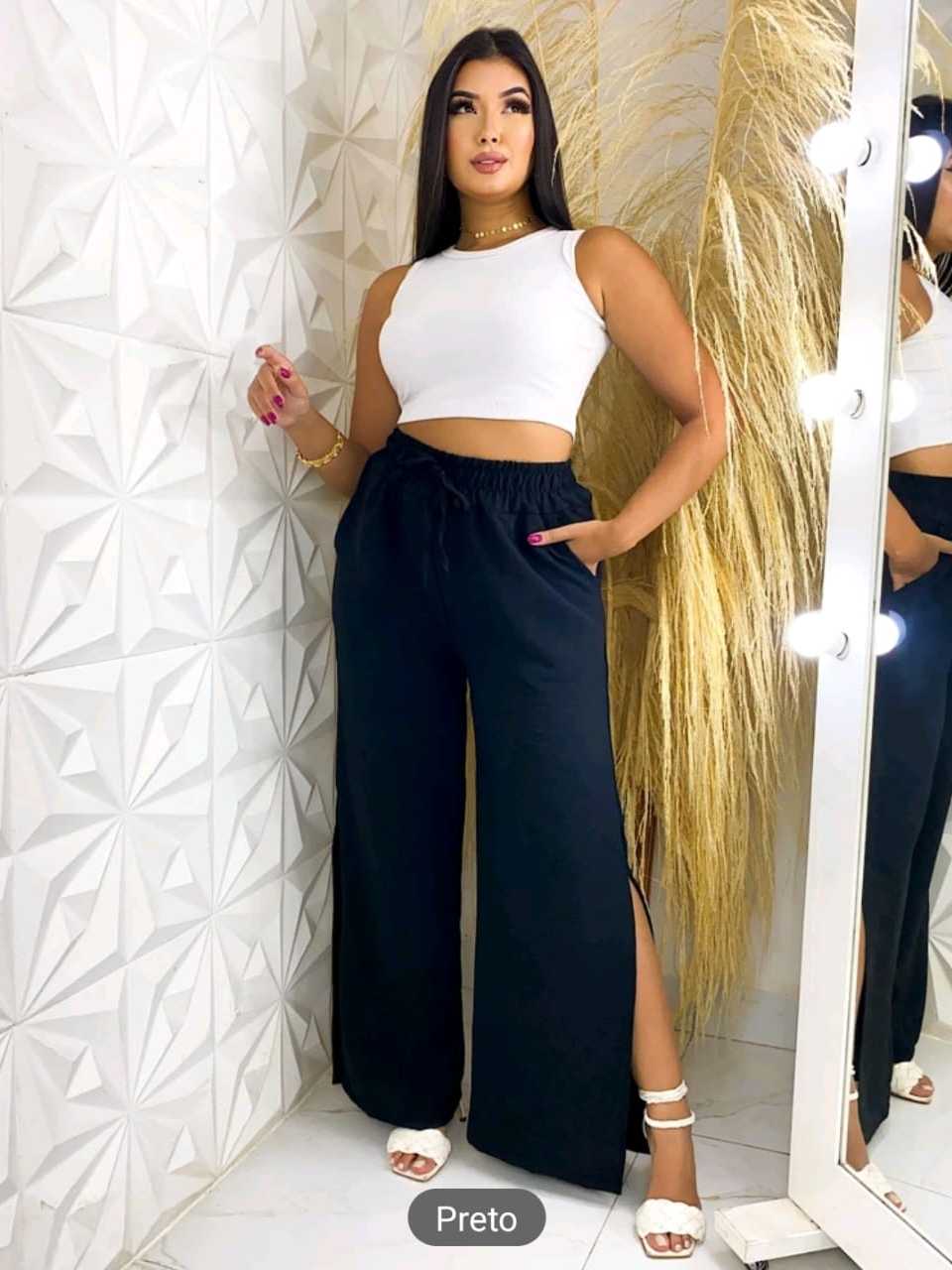 CALÇA PANTALONA COM FENDA LATERA charmosa, com o diferencial da fenda lateral sendo elegante e sexy