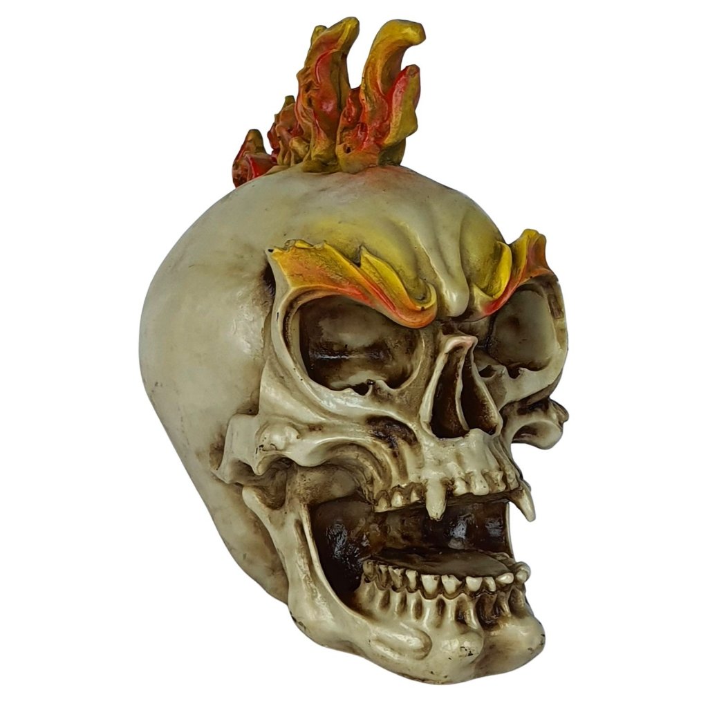 Estatueta Caveira Cranio Com Moicano de Chamas Fogo Vampiro Decorativo em Resina Enfeite Halloween