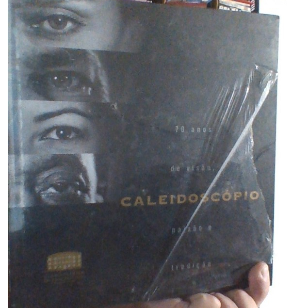 livro 70 anos de visão caleidoscópio, paixão e tradição, clínica de olhos Dr. Moacir Cunha