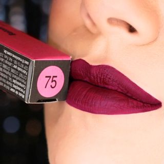 Batom Líquido Max Love Ultra Duração Core Incríveis Super Pigmentado Matte 12, 24,30 Horas - COR UVA VINHO