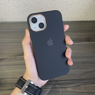 Capa de telefone com lente galvanizada com toque de pele de alta qualidade iPhone 15/15 Pro/15 Pro max Botões galvanizados