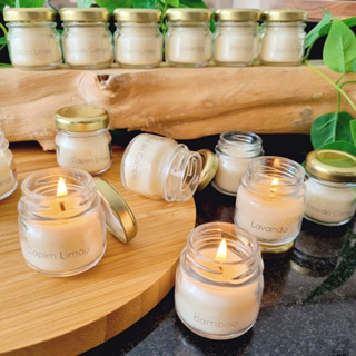 Mini Vela Artesanal Aromática com Tampa 40g Perfumada Cera vegetal Lembrancinha Casamento Festas Nomes Iniciais Noivado Maternidade Eventos