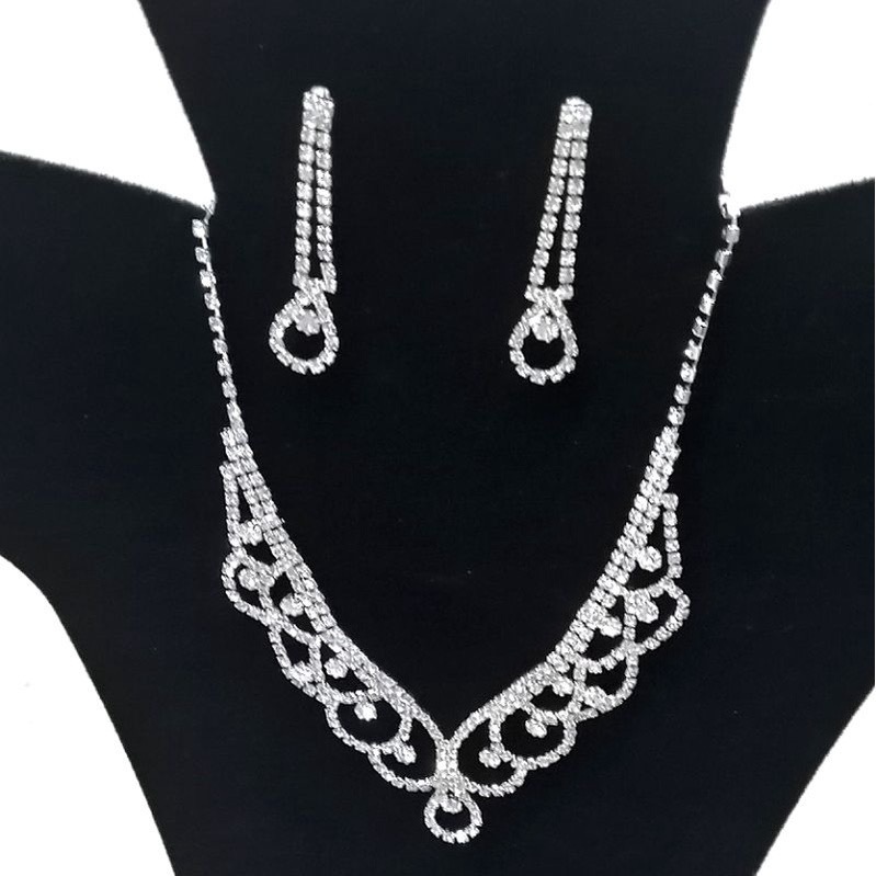 Conjunto de Colar e Brincos com Diamantes - O Brilho da Moda em Oferta na Shopee