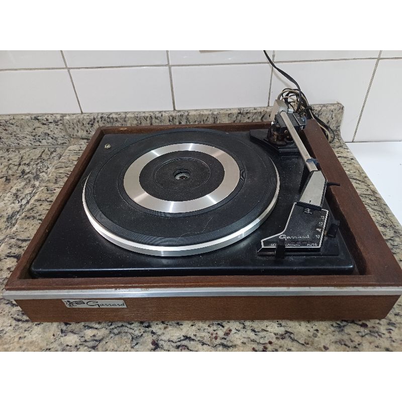 TOCA DISCOS GRADIENTE GARRARD SP 25 MKIII NO ESTADO LEIA USADO