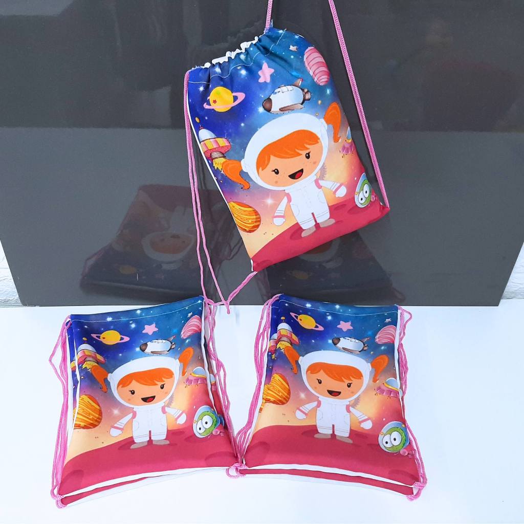 Kit Mochilinhas Saco Para Aniversário Infantil  19x28cm Astronauta Meninas