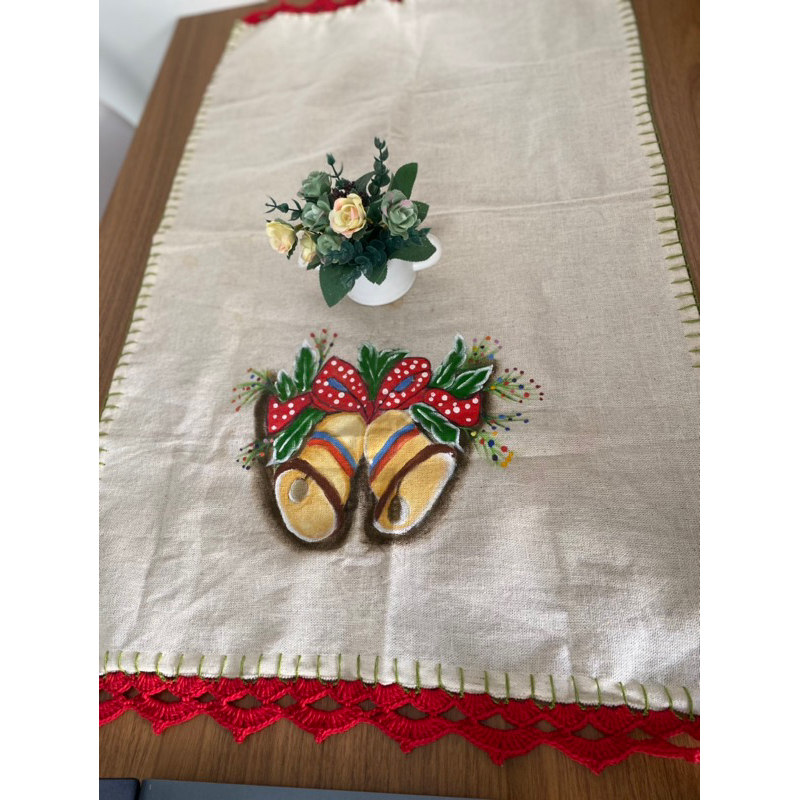 Centro de mesa natalino. Trilho de mesa natal. Toalha de fogão. Paninho de fogão