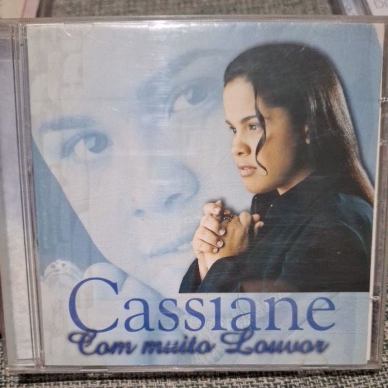 CD Cassiane Com Muito Louvor Pôster