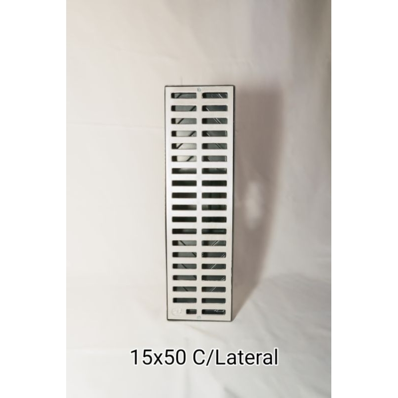 Ralo linear 15x50 com caixa coletora saída lateral de 100mm com parafuso anti furto marca JR Grelhas