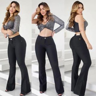 Calça Flare preta com modelagem levanta bumbum