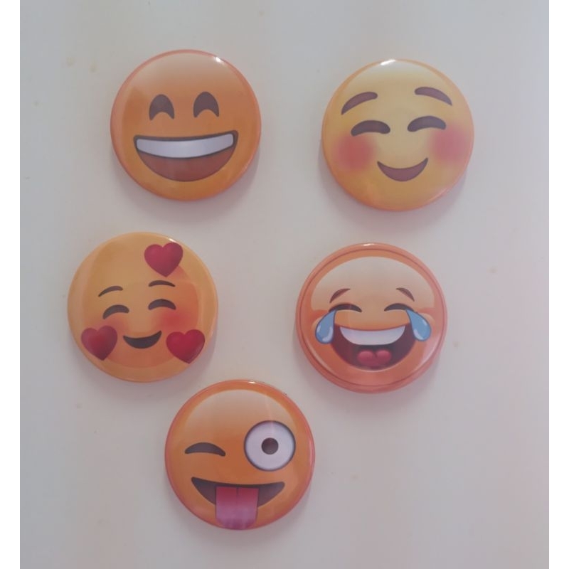 5  imãs de geladeira emoticons(emoji) tipo bottons
