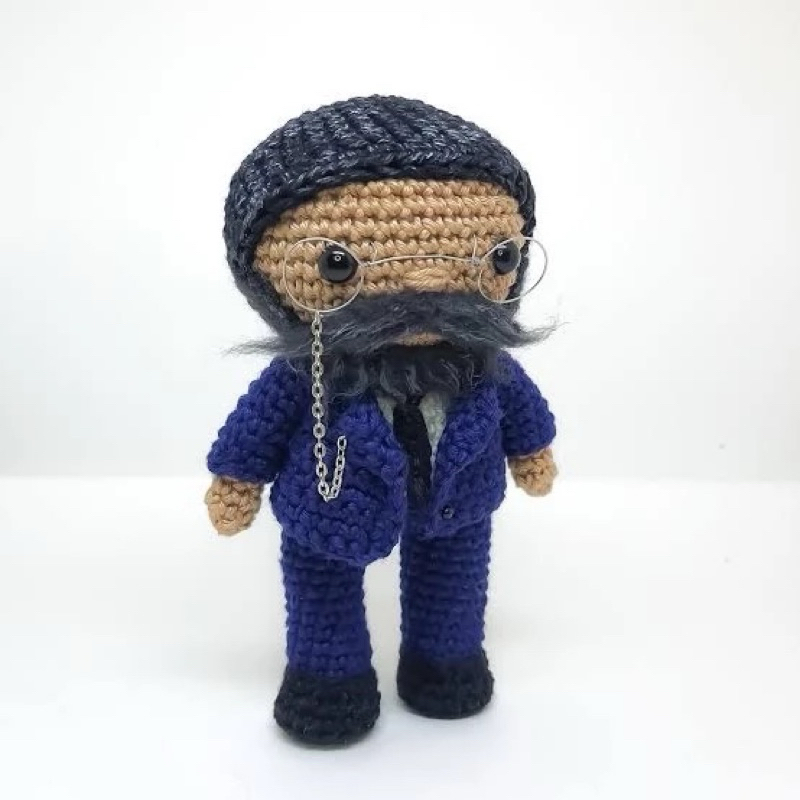 crochê amigurumis- machado de Assis amigurumi