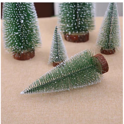 Kit 05 Mini Arvore Pinheiro 15cm Natal Nevada Lembrancinha Festa Natalina Decoração Enfeite Mesa empresarial