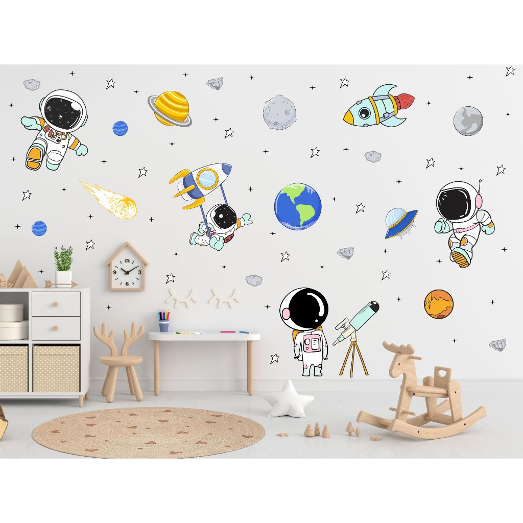 Adesivo de Parede Astronautas Planetas Foguete Satélite Ovni Cometa Estrelas Decoração Quarto Infantil Tamanho G