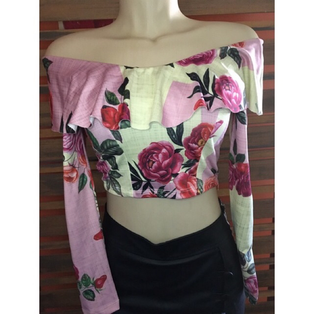 Cropped Ciganinha Babado Floral