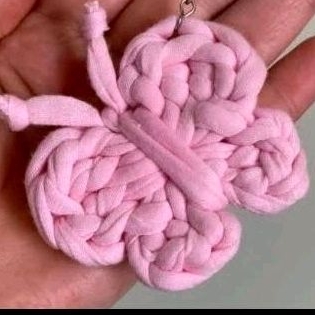 chaveiro borboleta de fio de malha em Oferta na Shopee