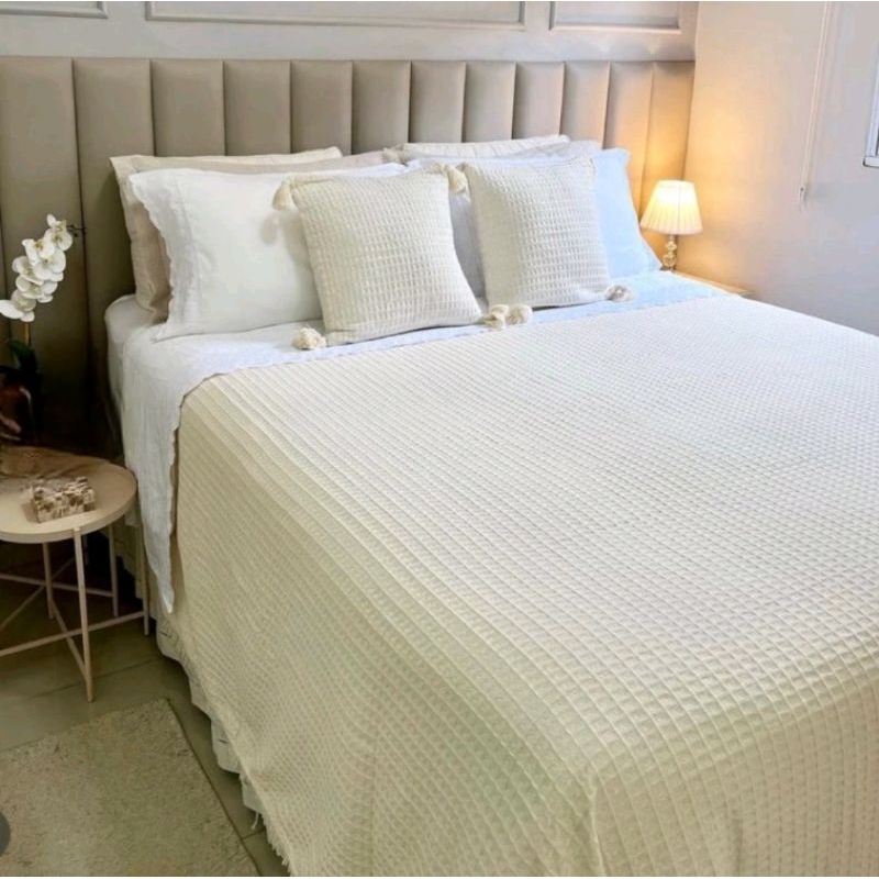 Manta King Crua Trabalhada Cobre Leito Algodao para Cama Posta 260 x 280 Cor Bege Claro Cru Decoraçao Minimalista Classica Boho Moderna Clean Ideia Presente Casal Cha de Panela Casa Nova Mulher Esposa Mae Madrasta