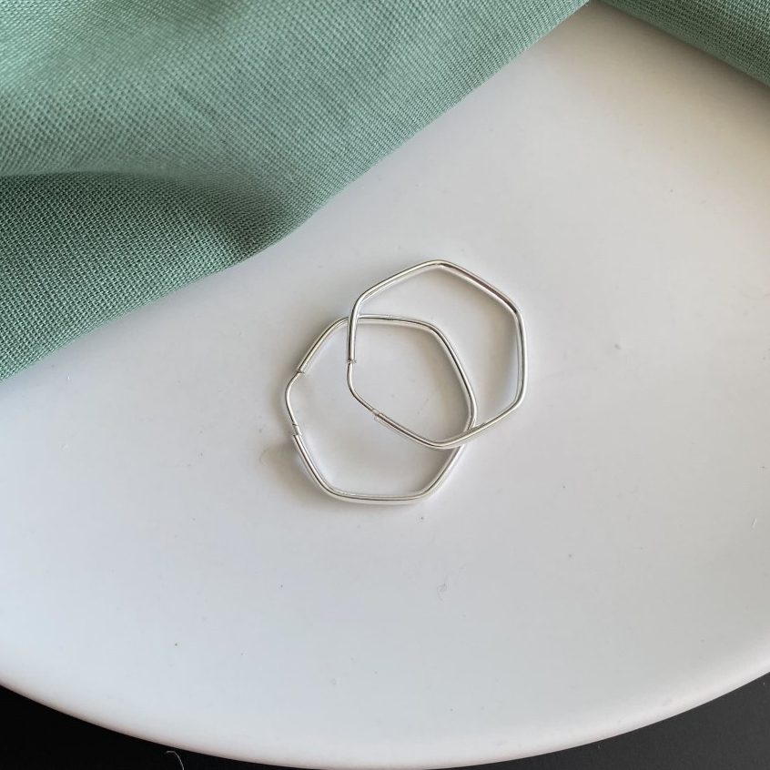 Brinco Feminino Argola Média Hexagonal Minimalista Prata 925 - Prata de Lei Maciça Bali Envelhecida Delicada Adulto Adolescente Jovem Masculino Unissex Menina Prateada Prateado Joia Joias Prata Fina Presente