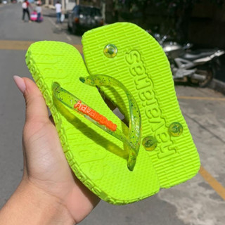 Kit com 12 Pares de Chinelo Infantil Para Menina Cores Neon