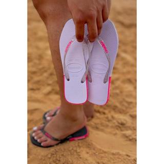 Chinelo Feminino Sandália de Dedo De Borracha Bico Quadrado Com Glíter