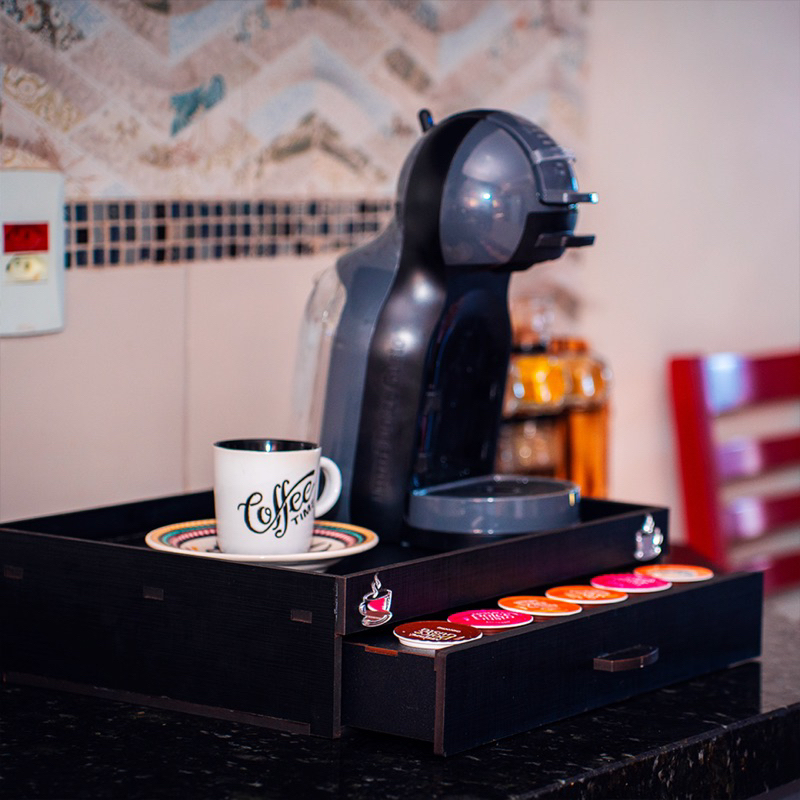 Porta Cápsulas Mdf Preto e Acrilico Prata Espelhado Dolce Gusto Nespresso Três Corações para Cantinho do Café