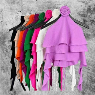 Batinha de Babado com Flor Cropped Duna de Amarrar Com Regulagem e Babados Laterias