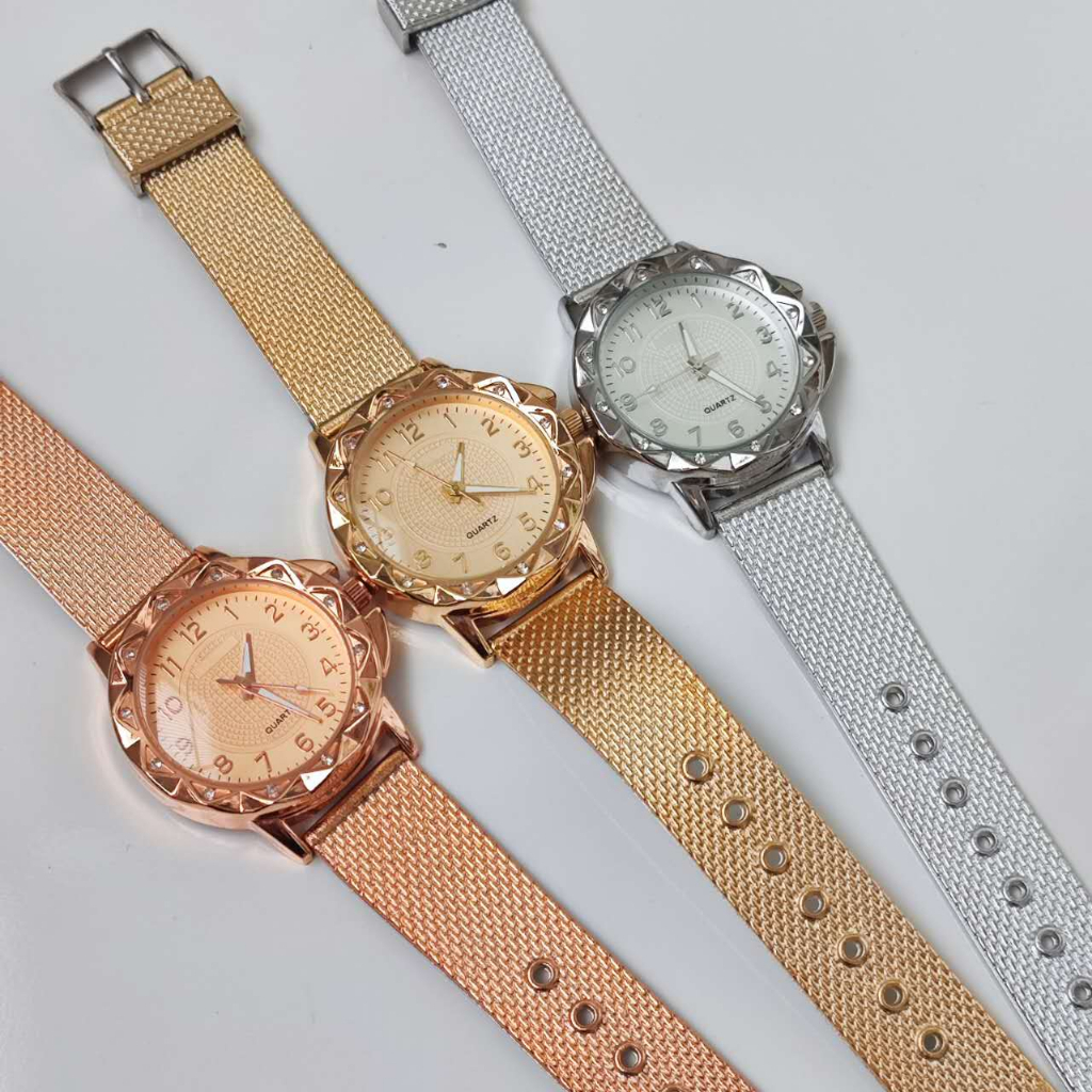 Relógio Feminino Banhado a Ouro 18k Dourado Luxo Quartzo Pulseira Borracha Resistente a água Lindo — imagem 2 de 2
