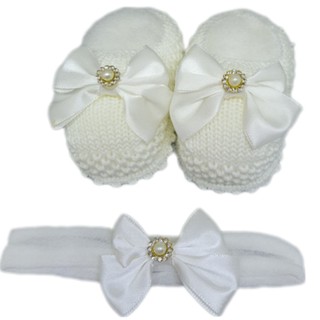 Kit Sapatinho/Botinha e Tiara/Faixa Recém Nascido RN até 2 Meses em Tricô de Linha ( branco com laço)