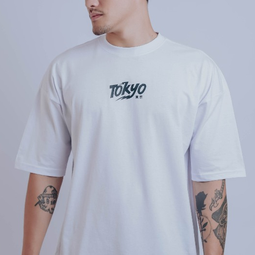 Camiseta OVERSIZED estampada blusa camisa Streetwear em algodão 30.1 modelo TOKYO BRANCA Premium OVERSIZED